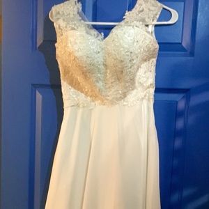 NEVER WORN! size 4 ivory wedding or evening dress!